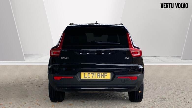 Volvo Xc40 2.0 B4P R DESIGN 5dr Auto Petrol Estate